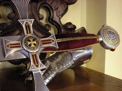 wyjątkowy miecz templariuszy -stal 