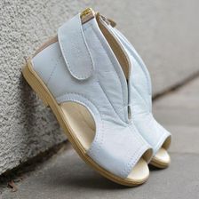 Sandałki skórzane dla dzieci / jasny błękit / rozm. 19-32 / Model na zamówienie