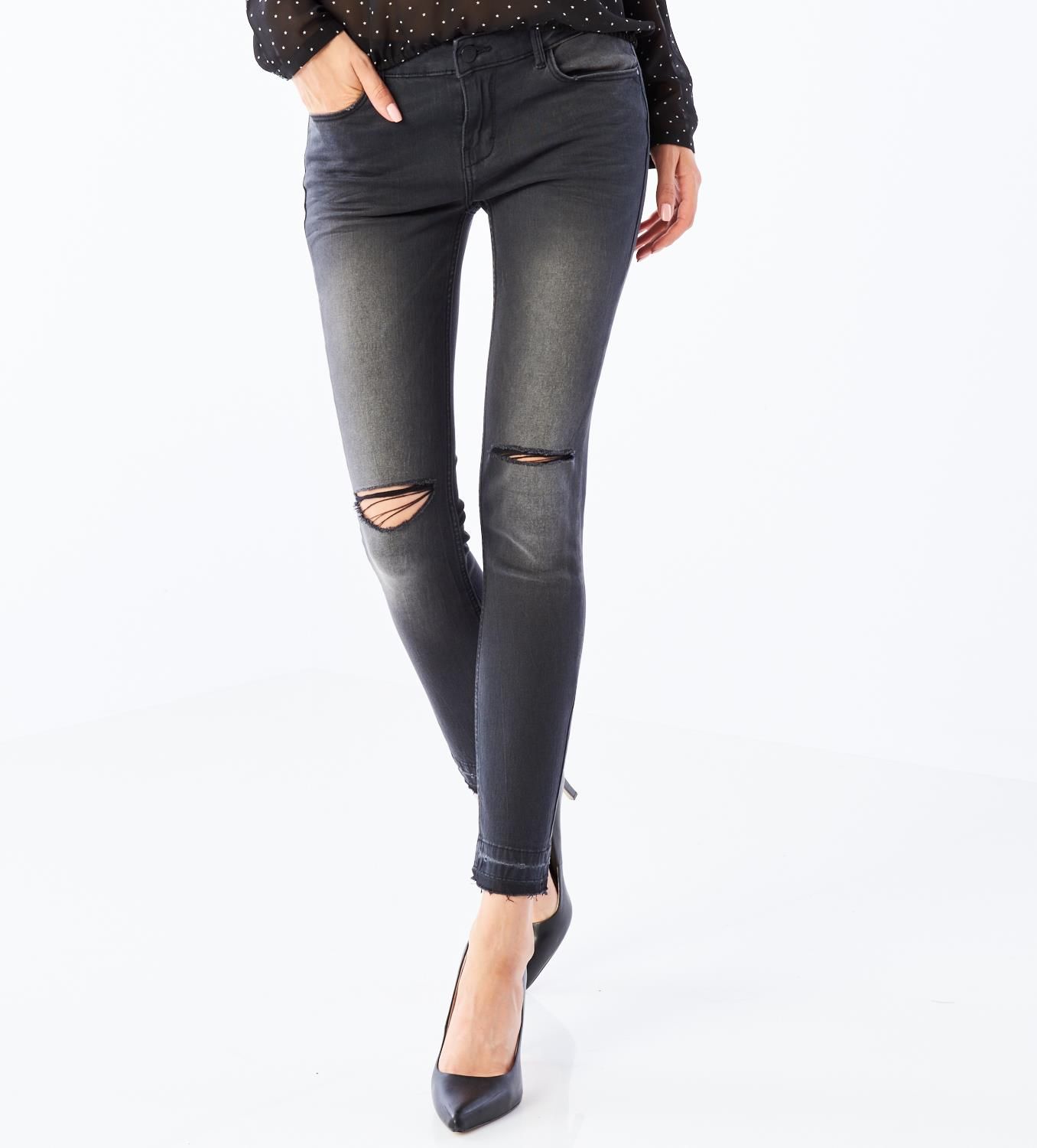 https://image.ceneo.pl/data/products/48485706/i-mohito-jeansy-skinny-fit-z-dziurami-czarny-damska.jpg